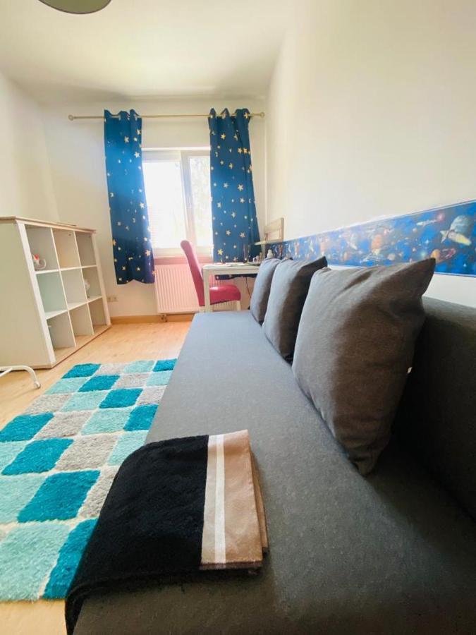 Schoenes Zimmer Im Charmanten Haus Berlin Eksteriør bilde